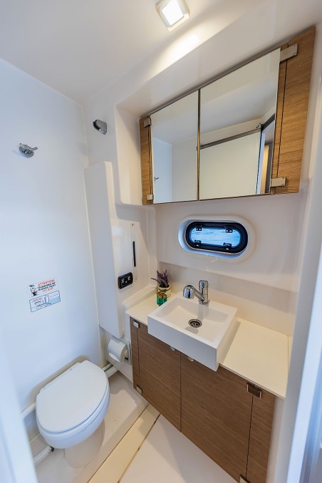 Bali 4.1 - 4 cab. | Yacht Charter Croatia | Travelboat