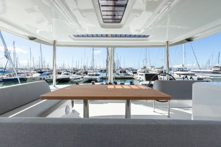 Lagoon 55 | Yacht Charter Spain | Travelboat