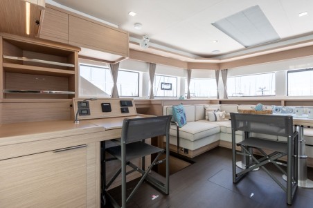 Lagoon 55 | Yacht Charter Spain | Travelboat