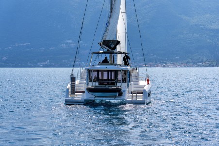 Bali 4.2 | Czarter jachtu Grecja | Travelboat