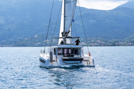 Bali 4.2 | Czarter jachtu Grecja | Travelboat