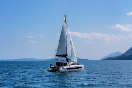 Bali 4.2 | Czarter jachtu Grecja | Travelboat