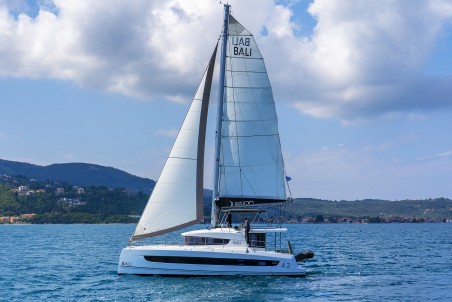 Bali 4.2 | Czarter jachtu Grecja | Travelboat