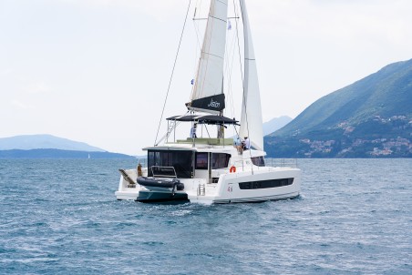 Bali 4.6 | Yacht Charter Greece | Travelboat