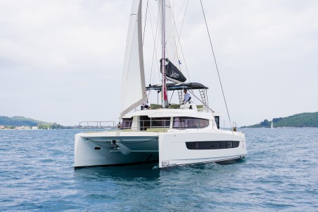 Bali 4.6 | Yacht Charter Greece | Travelboat