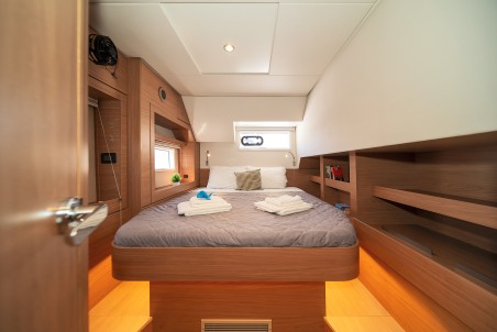 Bali 4.6 | Yacht Charter Greece | Travelboat