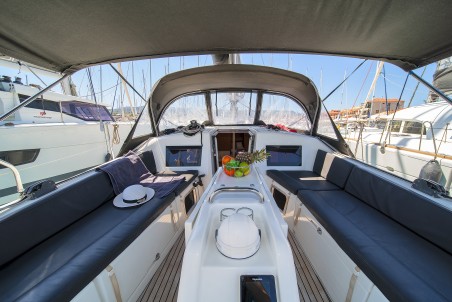 Sun Odyssey 410 | Yacht Charter Greece | Travelboat