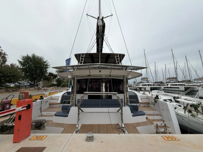 Bali 5.2 | Yacht Charter Greece | Travelboat