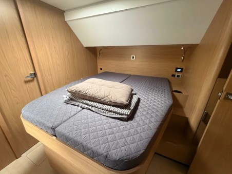 Bali 5.2 | Yacht Charter Greece | Travelboat
