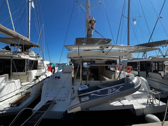 Bali Catspace Kos 40 | Yacht Charter Greece | Travelboat