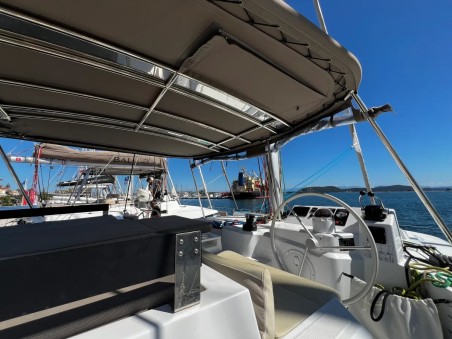 Bali Catspace Kos 40 | Yacht Charter Greece | Travelboat
