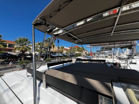 Bali Catspace Kos 40 | Yacht Charter Greece | Travelboat