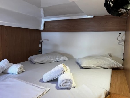 Bali Catspace Kos 40 | Yacht Charter Greece | Travelboat