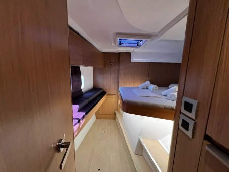 Bali Catspace Kos 40 | Yacht Charter Greece | Travelboat