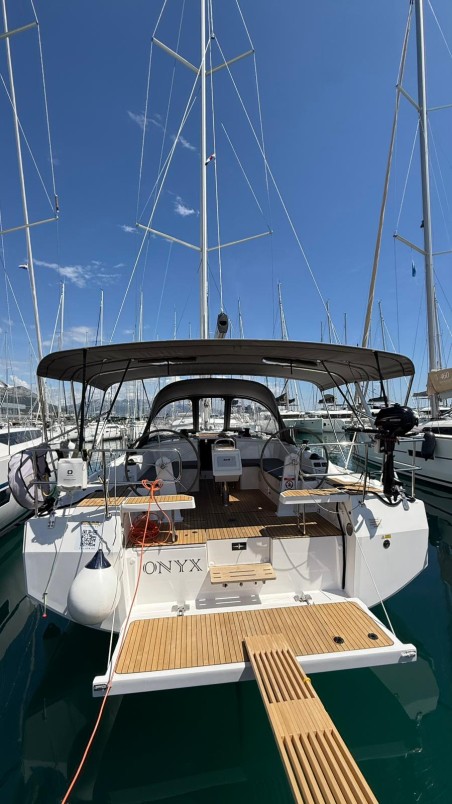 Bavaria C42 | Czarter jachtu Chorwacja | Travelboat