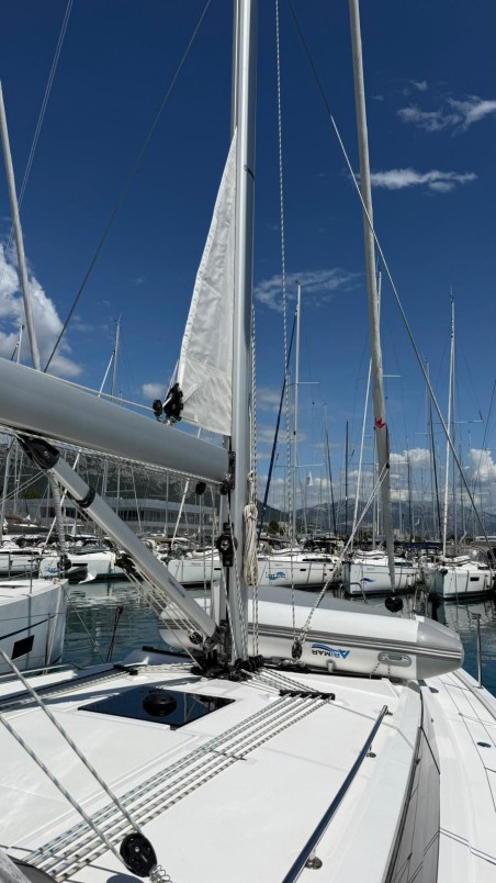 Bavaria C42 | Czarter jachtu Chorwacja | Travelboat