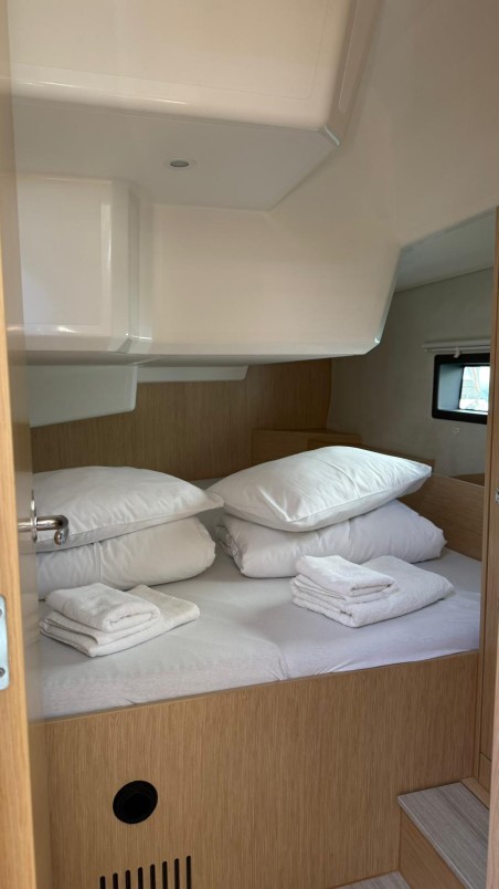 Bavaria C42 | Czarter jachtu Chorwacja | Travelboat
