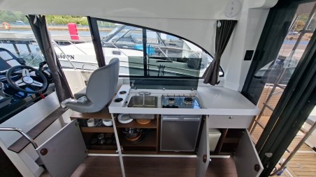 Antares 11 Fly OB | Yacht Charter Croatia | Travelboat