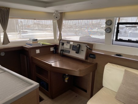 Lagoon 450 F | Yacht Charter Greece | Travelboat