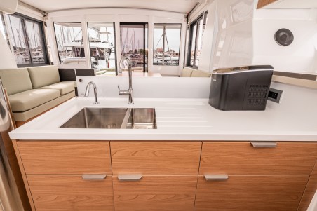 Bali 4.2 | Yacht Charter Croatia | Travelboat