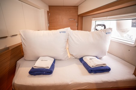 Bali 4.2 | Yacht Charter Croatia | Travelboat