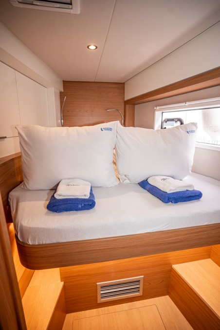 Bali 4.2 | Yacht Charter Croatia | Travelboat