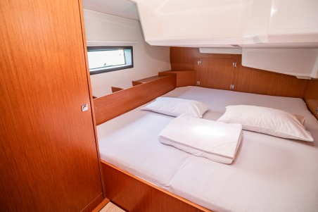 Bavaria C42 | Yacht Charter Croatia | Travelboat