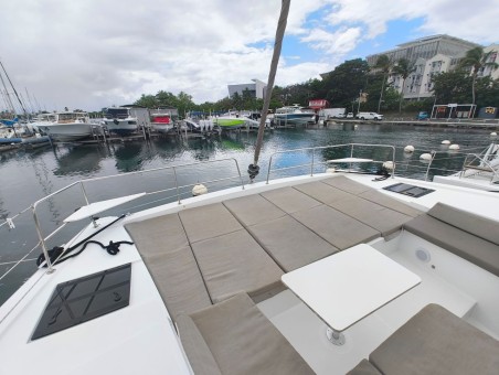 Bali 4.4 - 4 + 2 cab. ALLAMANDA | Yacht Charter Caribbean | Travelboat