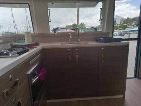 Bali 4.4 - 4 + 2 cab. ALLAMANDA | Yacht Charter Caribbean | Travelboat