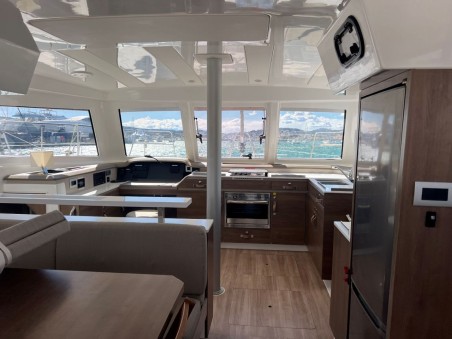 Bali Catspace | Yacht Charter France | Travelboat