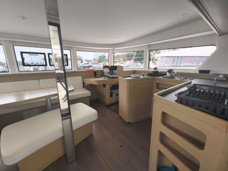 Lagoon 42 | Yacht Charter Caribbean | Travelboat