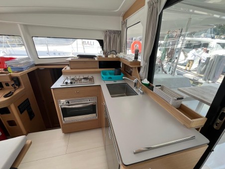 Excess 11 | Yacht Charter Greece | Travelboat