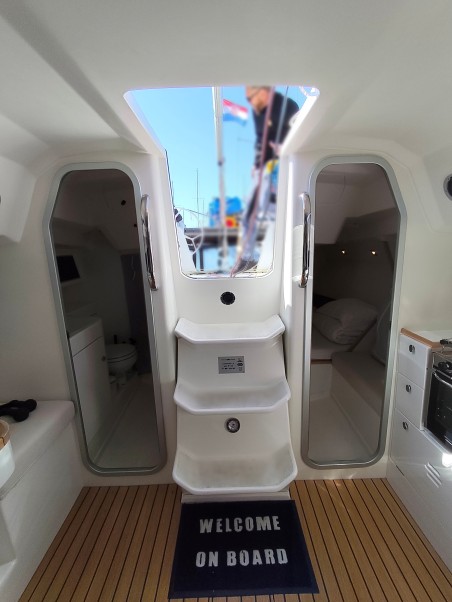 Italia 9.98 Bellissima | Yacht Charter Croatia | Travelboat