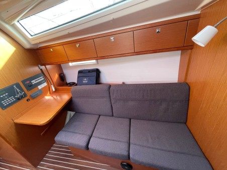 Bavaria Cruiser 37 | Yacht Charter Italy | Travelboat