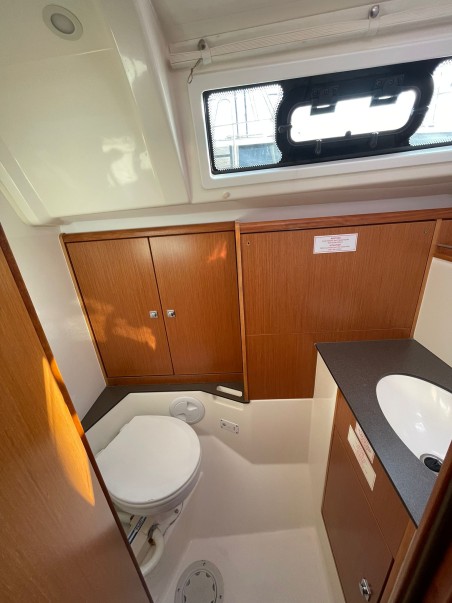 Bavaria Cruiser 37 | Yacht Charter Italy | Travelboat