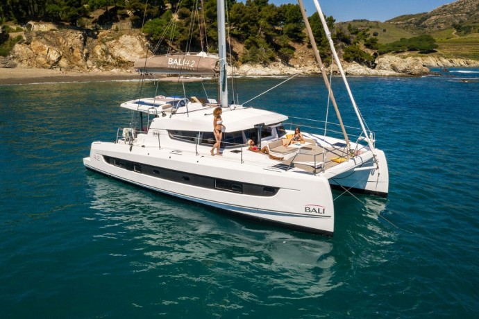 Bali 4.2 | Czarter jachtu Francja | Travelboat