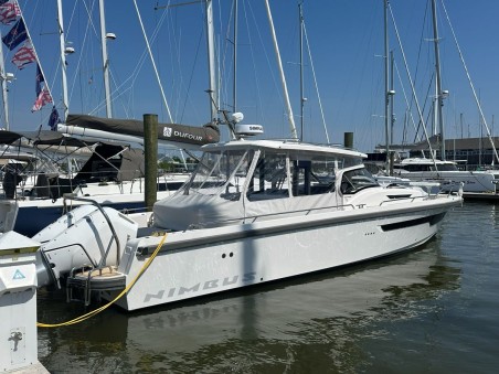Nimbus T11 | Yacht Charter USA | Travelboat