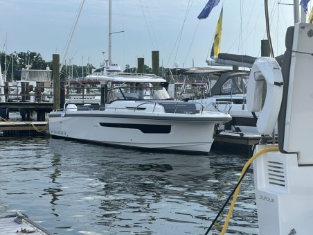 Nimbus T11 | Yacht Charter USA | Travelboat