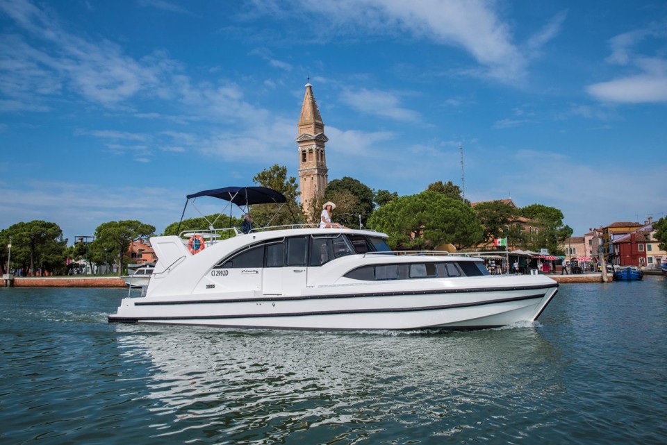 Minuetto 8 | Yacht Charter Italy | Travelboat
