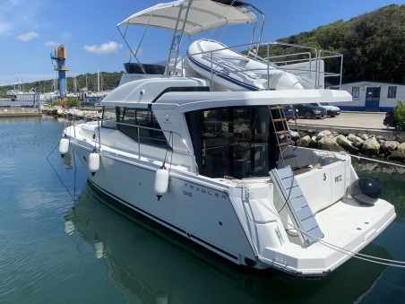 Swift Trawler 35 | Yacht Charter Croatia | Travelboat