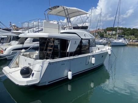 Swift Trawler 35 | Yacht Charter Croatia | Travelboat