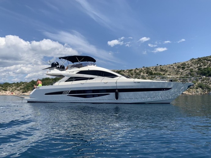 Galeon 700 Skydeck | Czarter jachtu Chorwacja | Travelboat