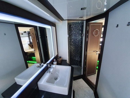 Galeon 700 Skydeck | Czarter jachtu Chorwacja | Travelboat