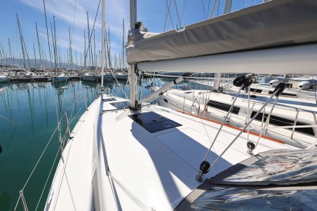 Hanse 388 | Yacht Charter Croatia | Travelboat