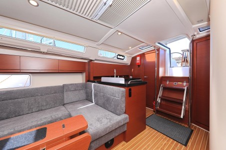 Hanse 388 | Yacht Charter Croatia | Travelboat