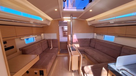 Hanse 388 | Yacht Charter Croatia | Travelboat