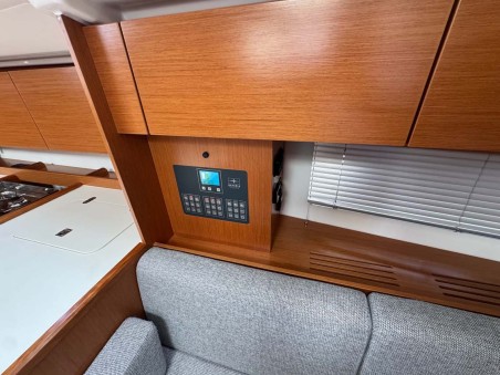 Bavaria C42 | Yacht Charter Croatia | Travelboat