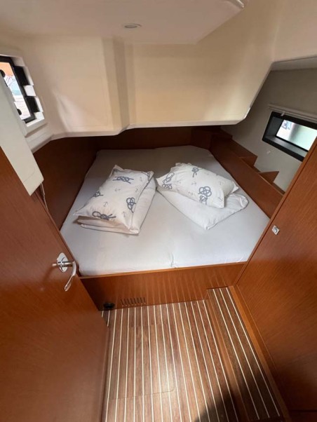 Bavaria C42 | Yacht Charter Croatia | Travelboat