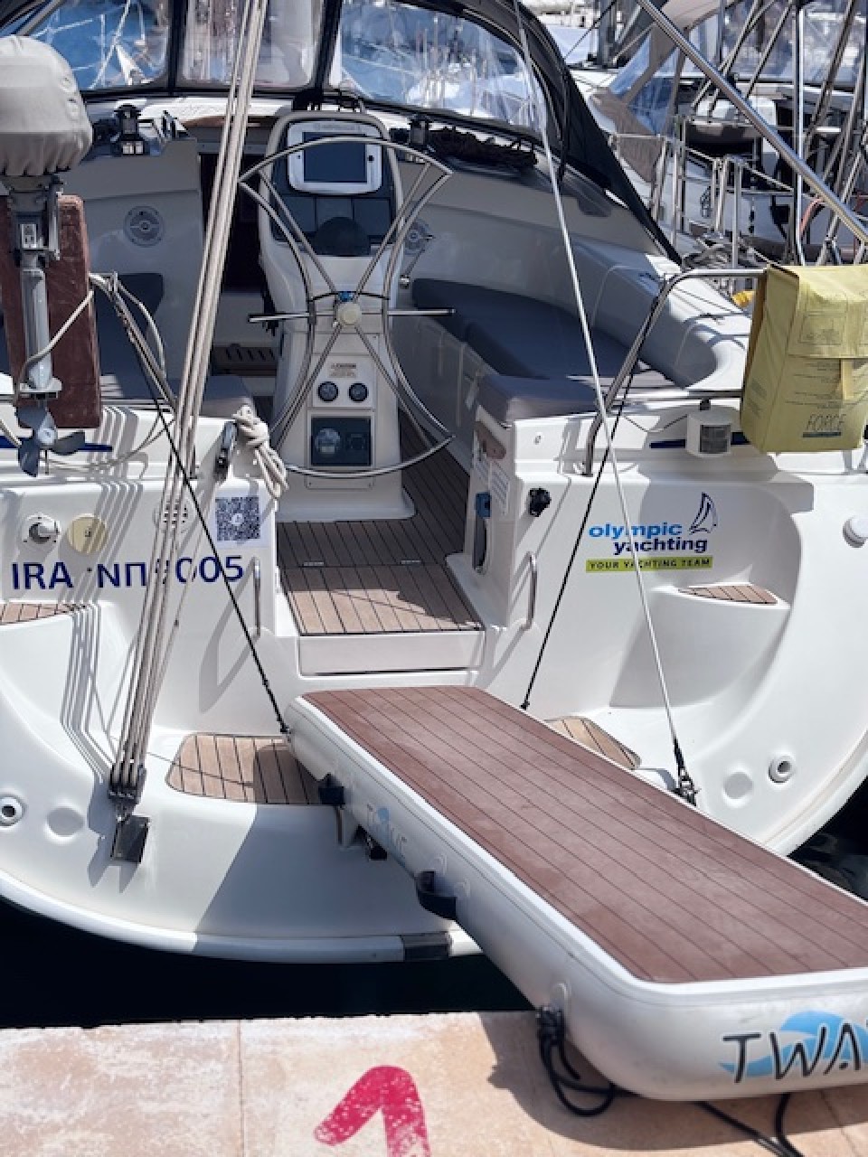 Bavaria 39 Cruiser | Yacht Charter Greece | Travelboat