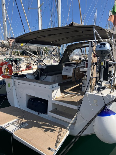 Dufour 430 GL | Yacht Charter Italy | Travelboat